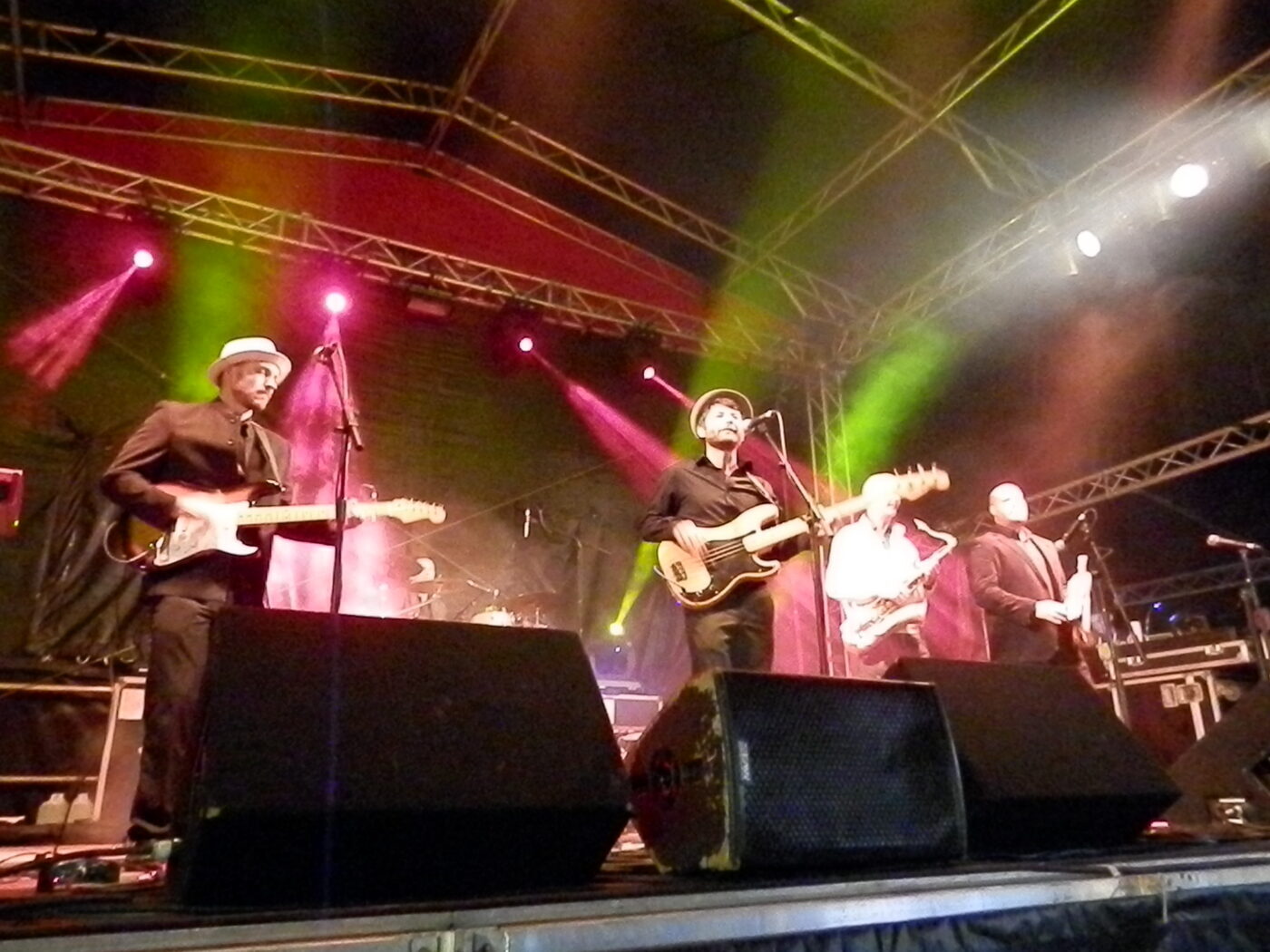 The Soul Lounge live on stage
